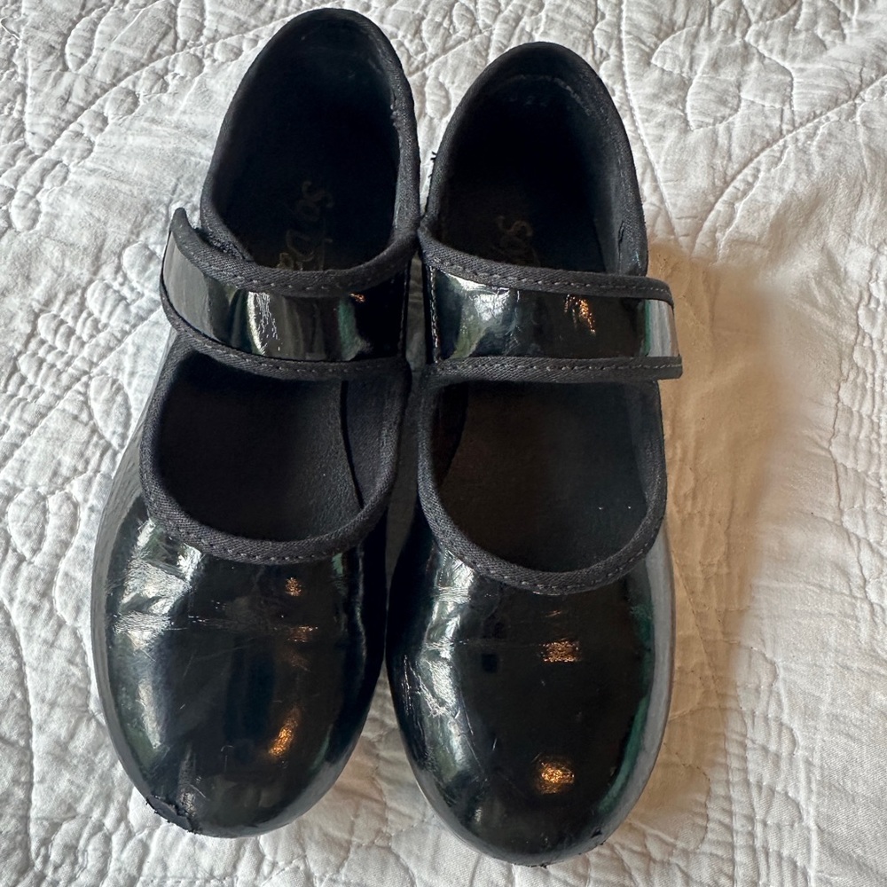 Girl So Danca tap dance shows - size 11